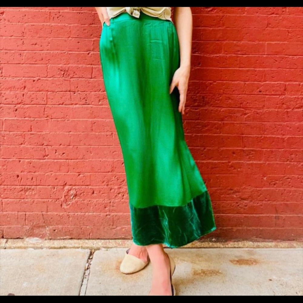 Diane von Furstenberg Silk Skirt Velvet Border S
